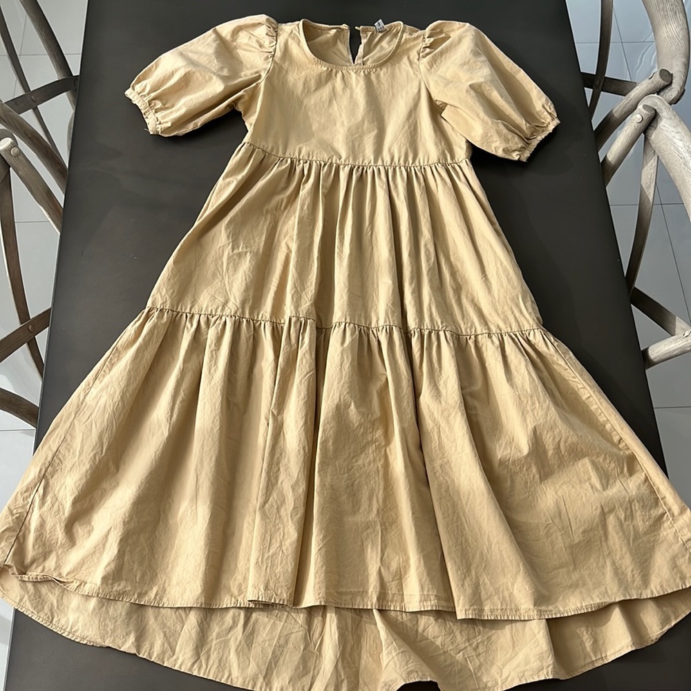 Beige short sleeve cotton dress with pockets